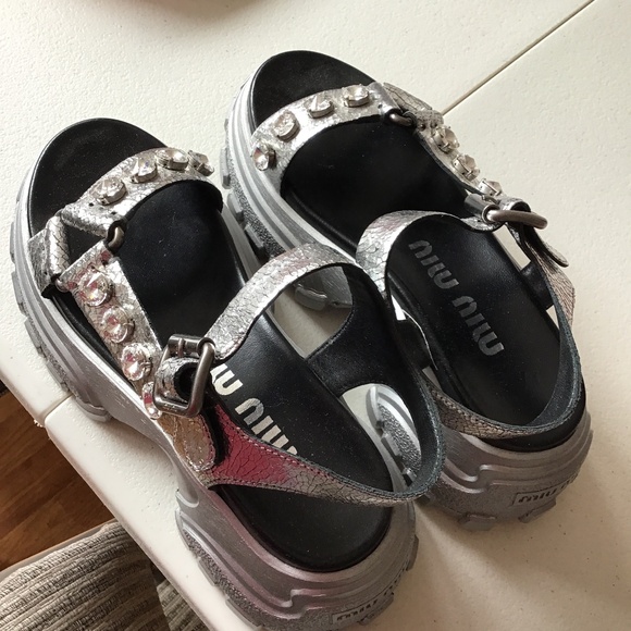 Sandal - Picture 4 of 8